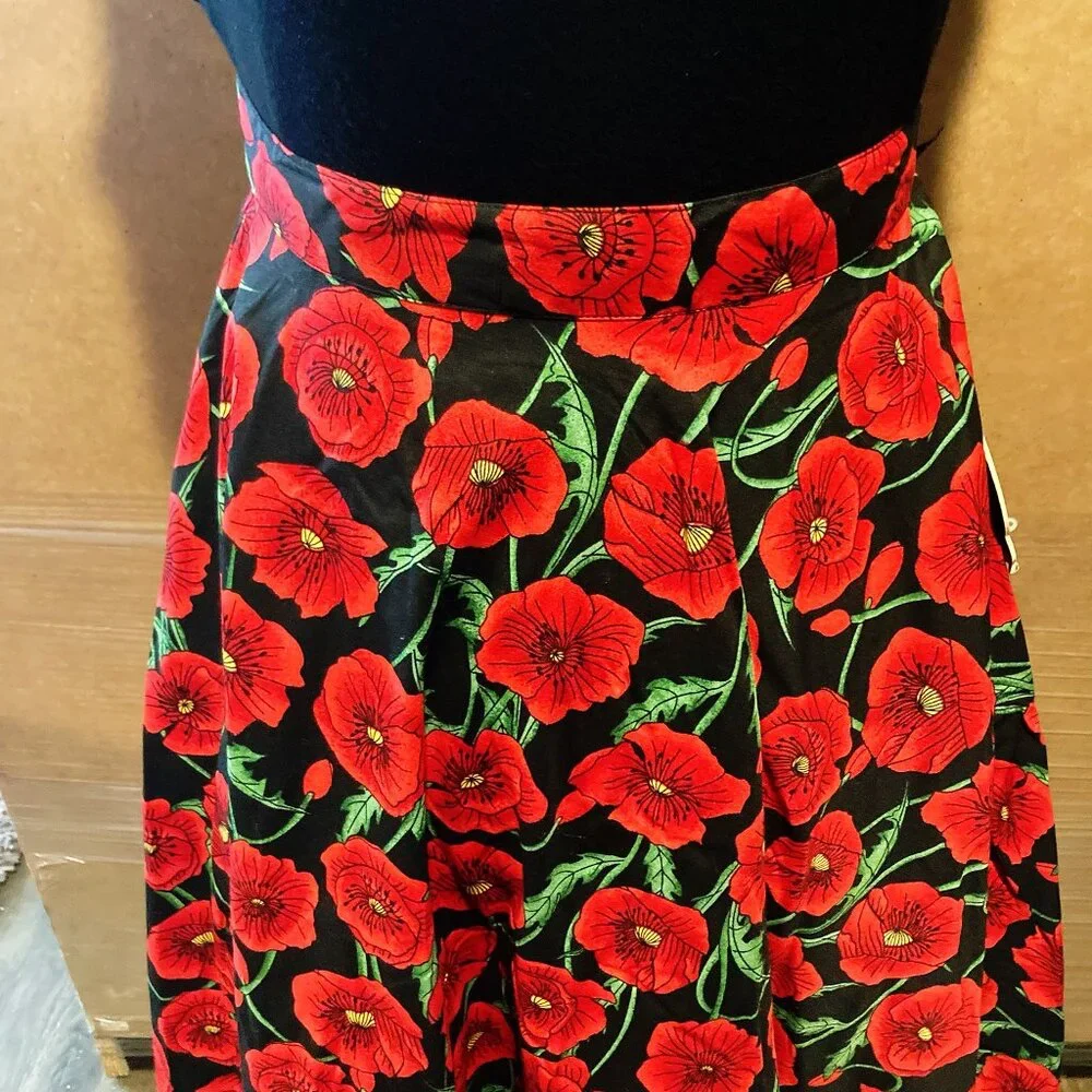 HELL BUNNY NWT Red and black floral poppy print circle skirt vintage style SMALL - Picture 4 of 14